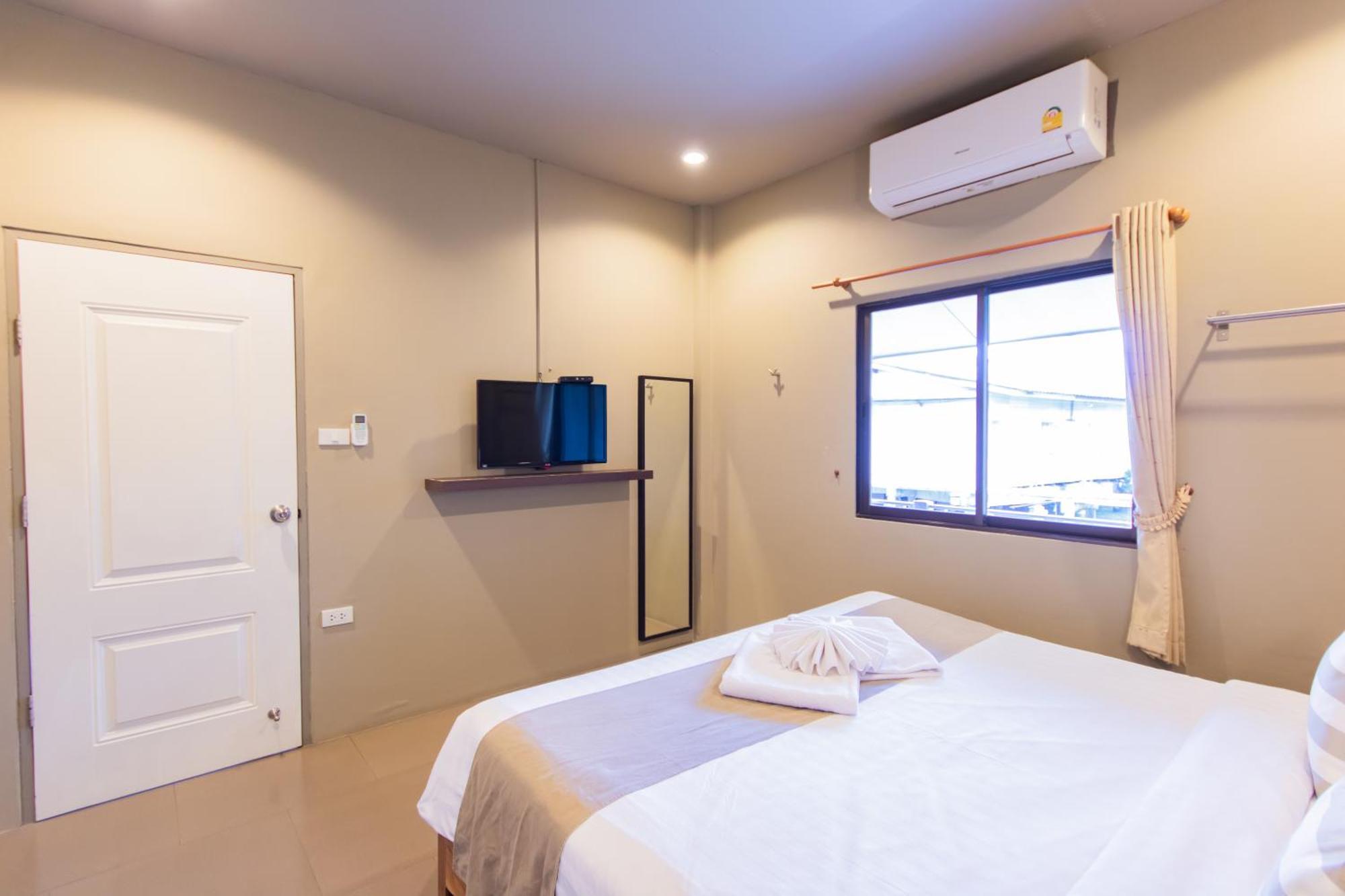 Hotel Baan Tah On The Sea à Bang Sare Extérieur photo
